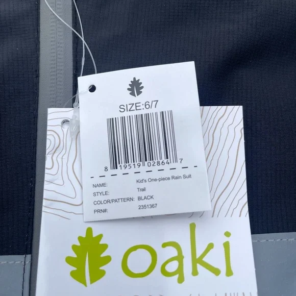 New with tags, Oaki suit. Size 6-7 - Picture 2 of 2